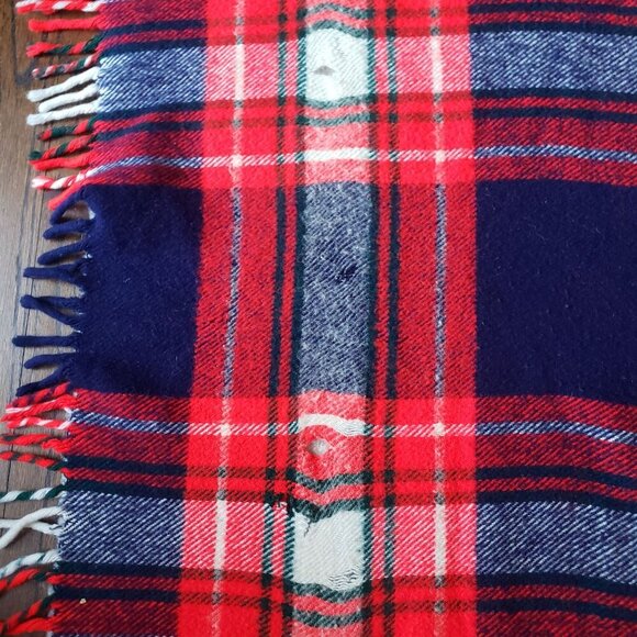 Vtg Troy Oversize Plaid Wool Fringe Throw Car Lap Stadium Bed Blanket 70" x 60" - Picture 9 of 12